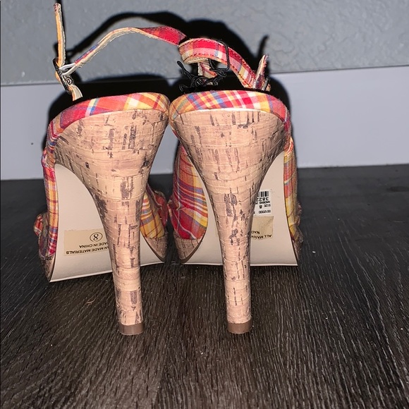 Cute plaid peep toe heels - Picture 4 of 6